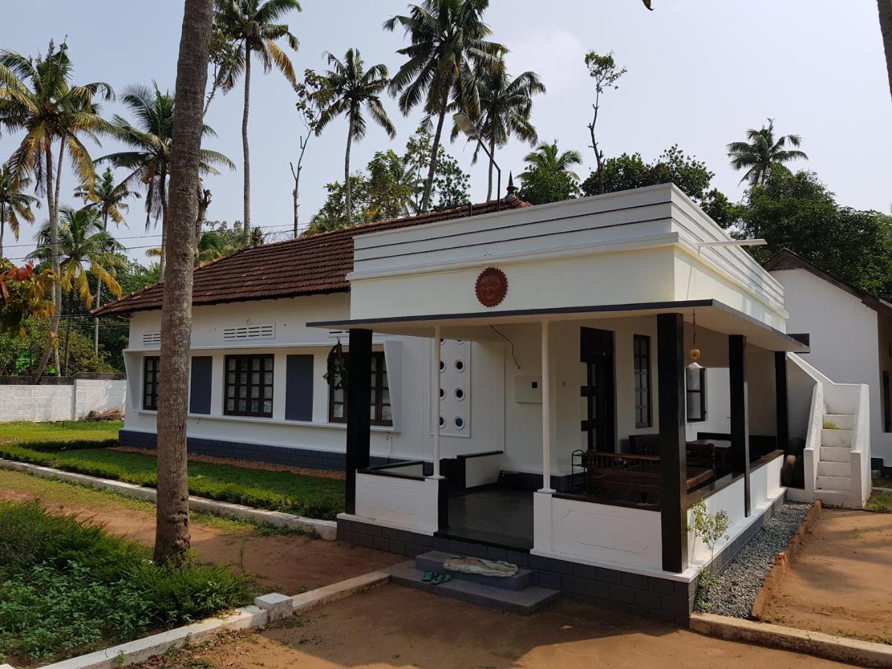 Piggy Hostel Varkala Ngoại thất bức ảnh